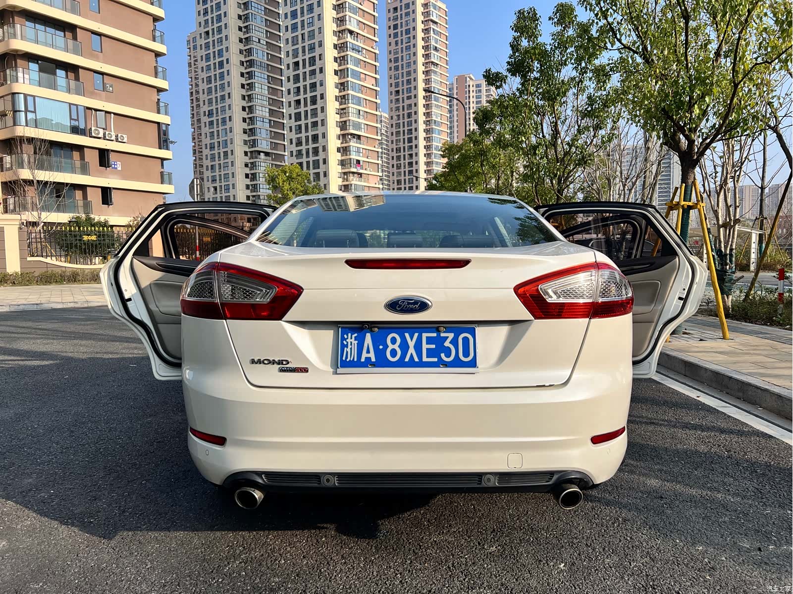 Ford Mondeo, 2013 16