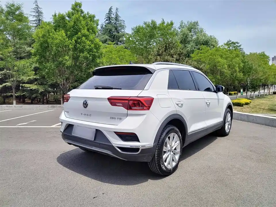 Volkswagen T-ROC exploring Songs