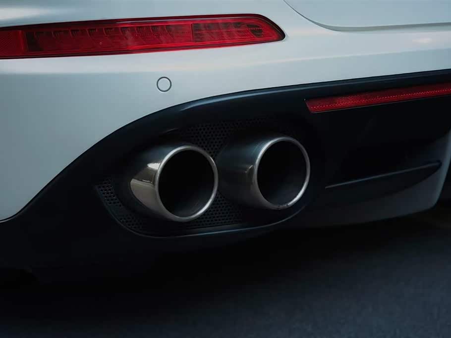 Ferrari California T