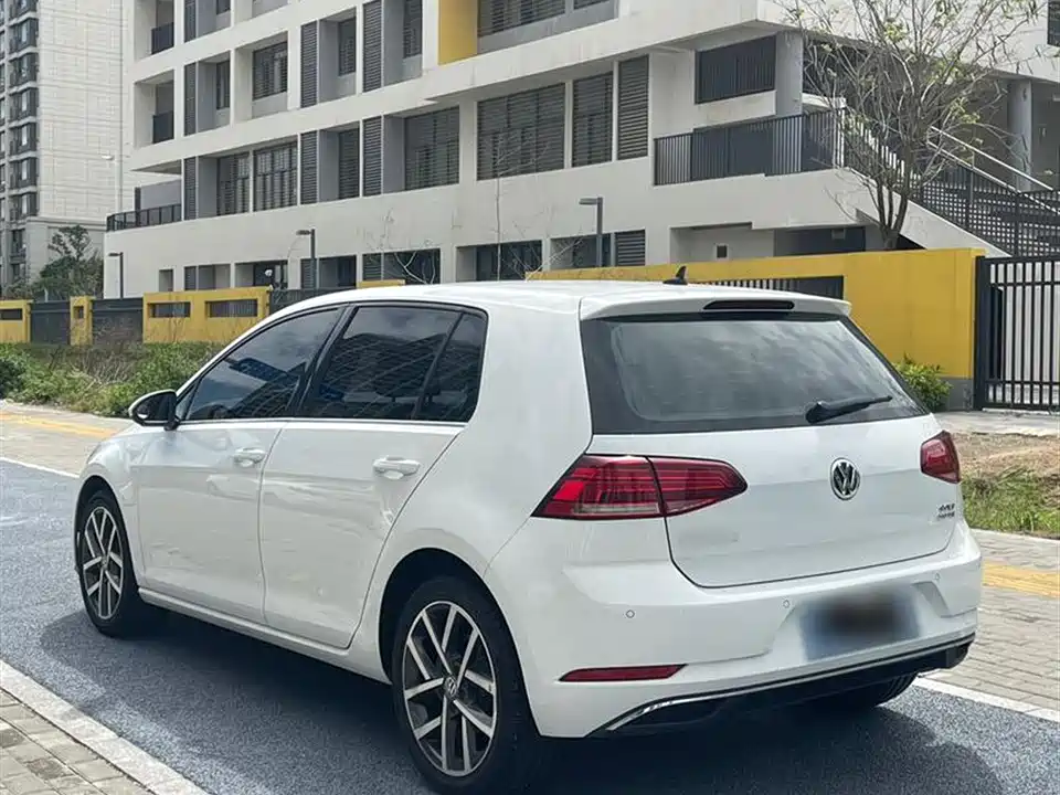 Volkswagen golf