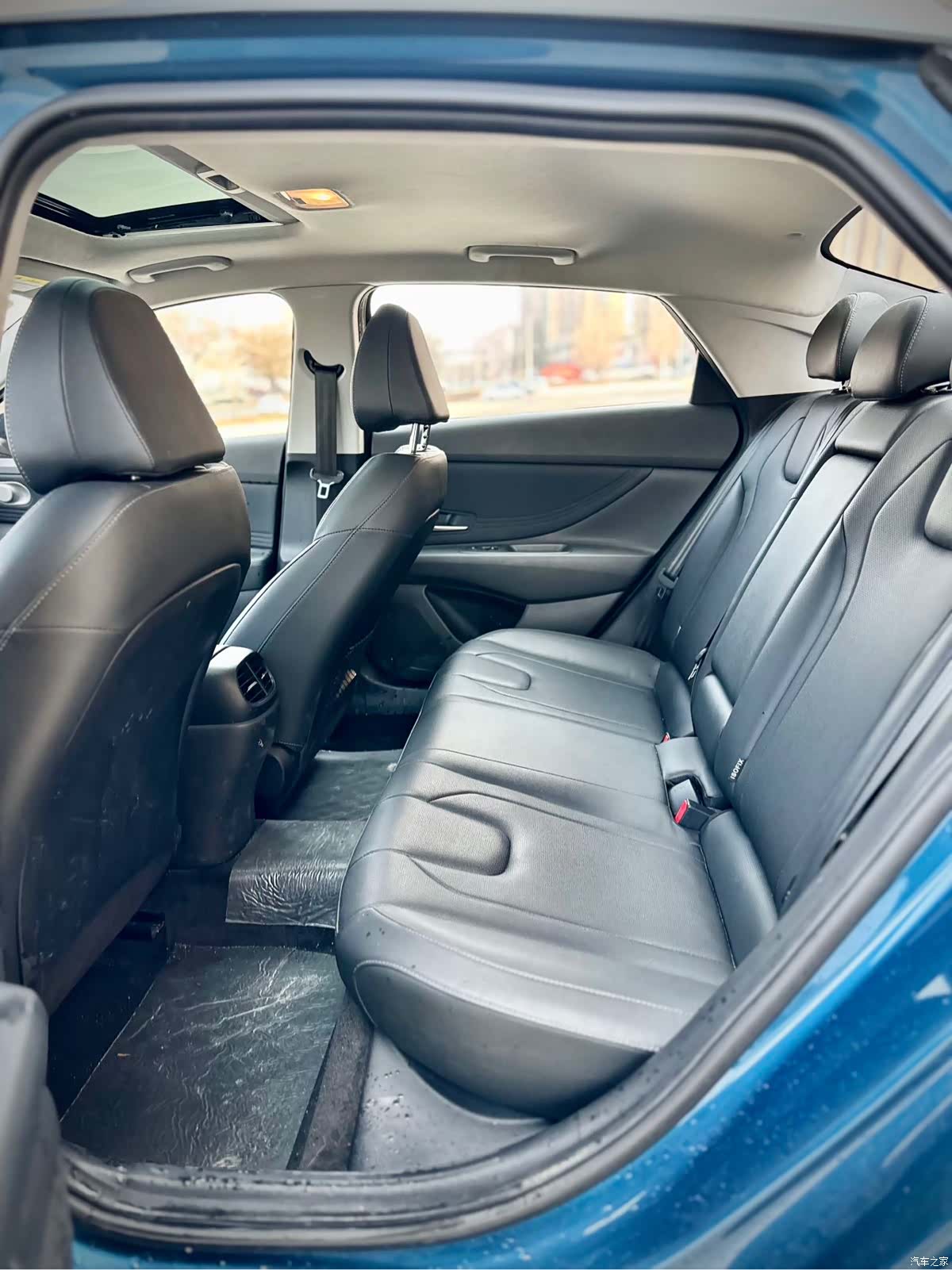 Hyundai Elantra, 2023 11