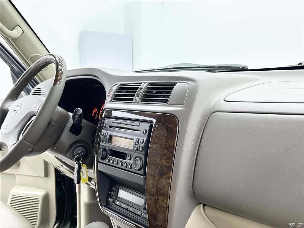 Nissan Patrol, 2004 9