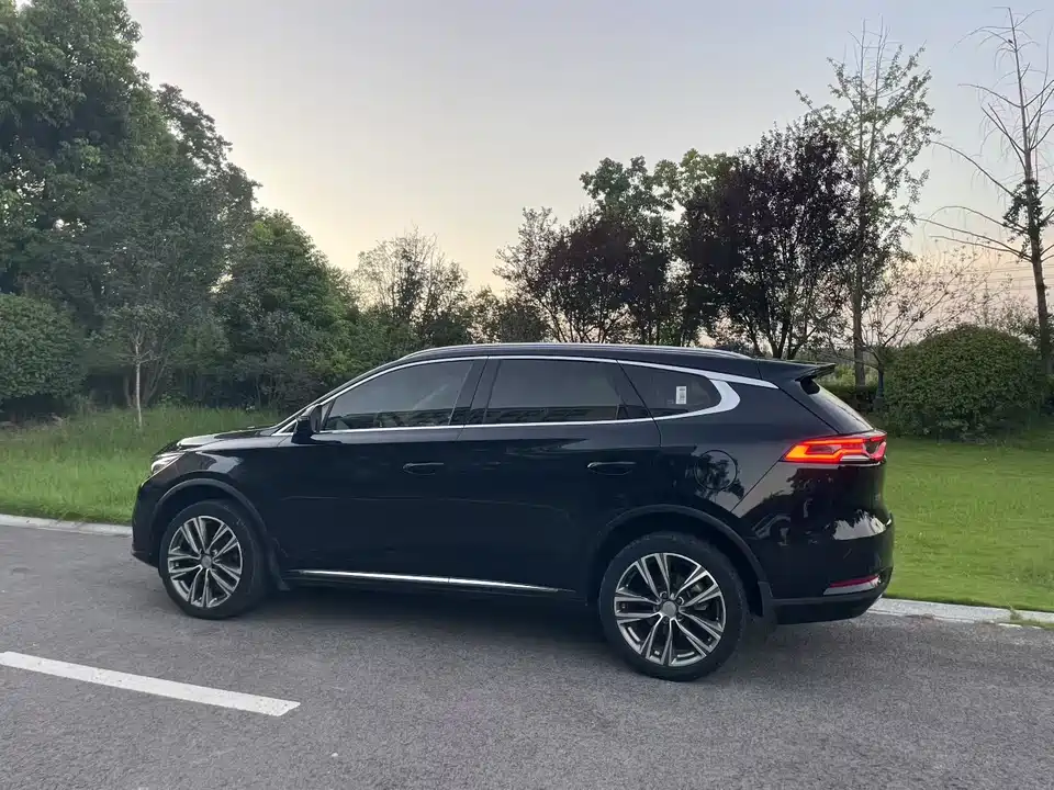 BYD Tang