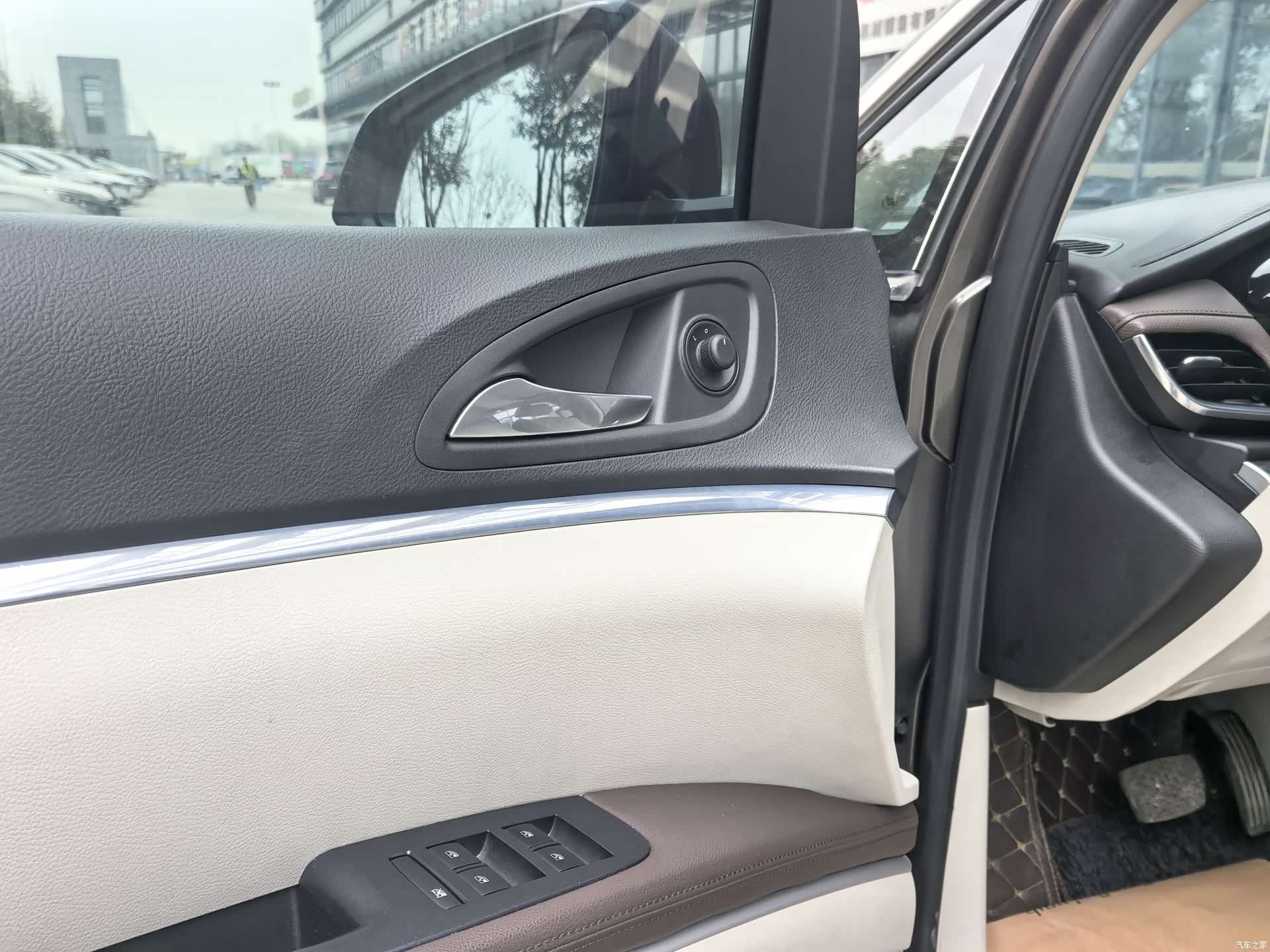 Buick GL8, 2020 13