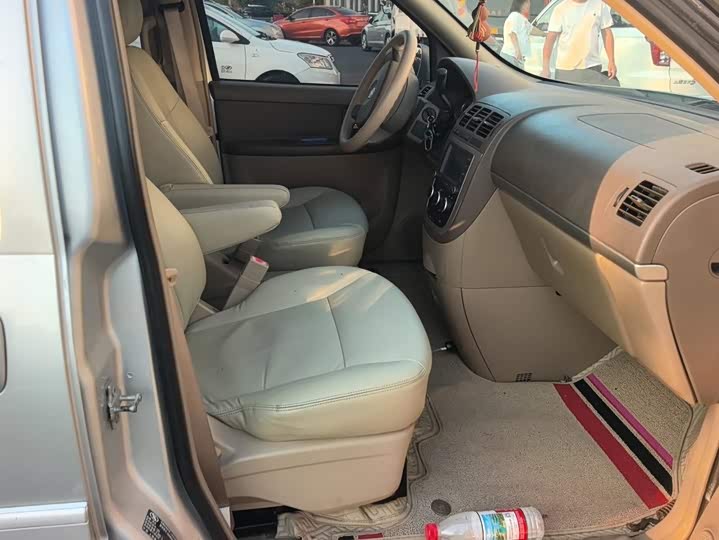 Buick GL8 2014 2.4L jing dian ban
