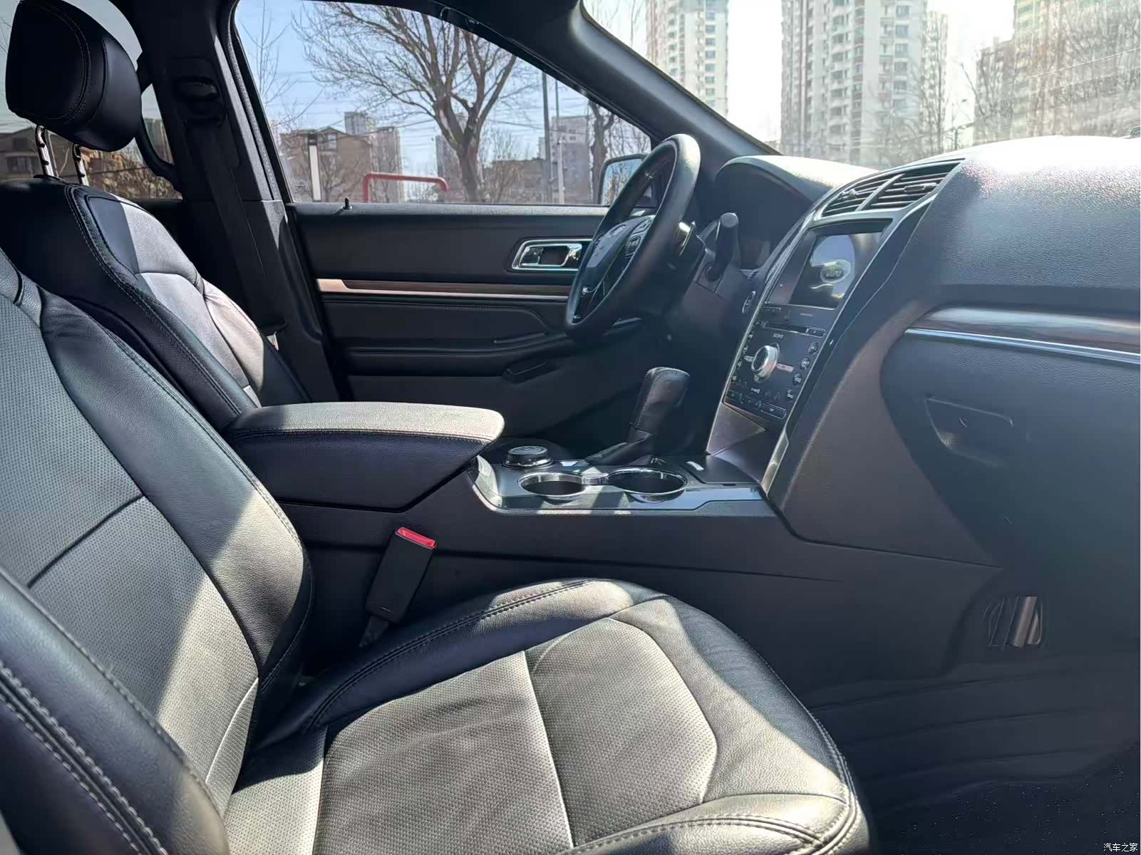 Ford Explorer, 2017 7