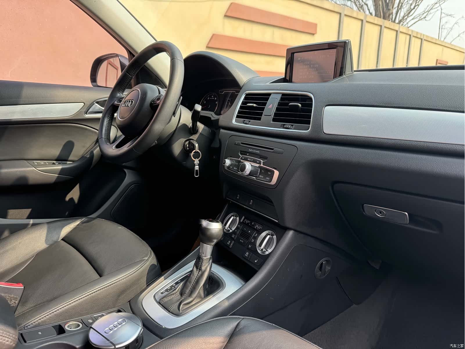 Audi Q3, 2013 20