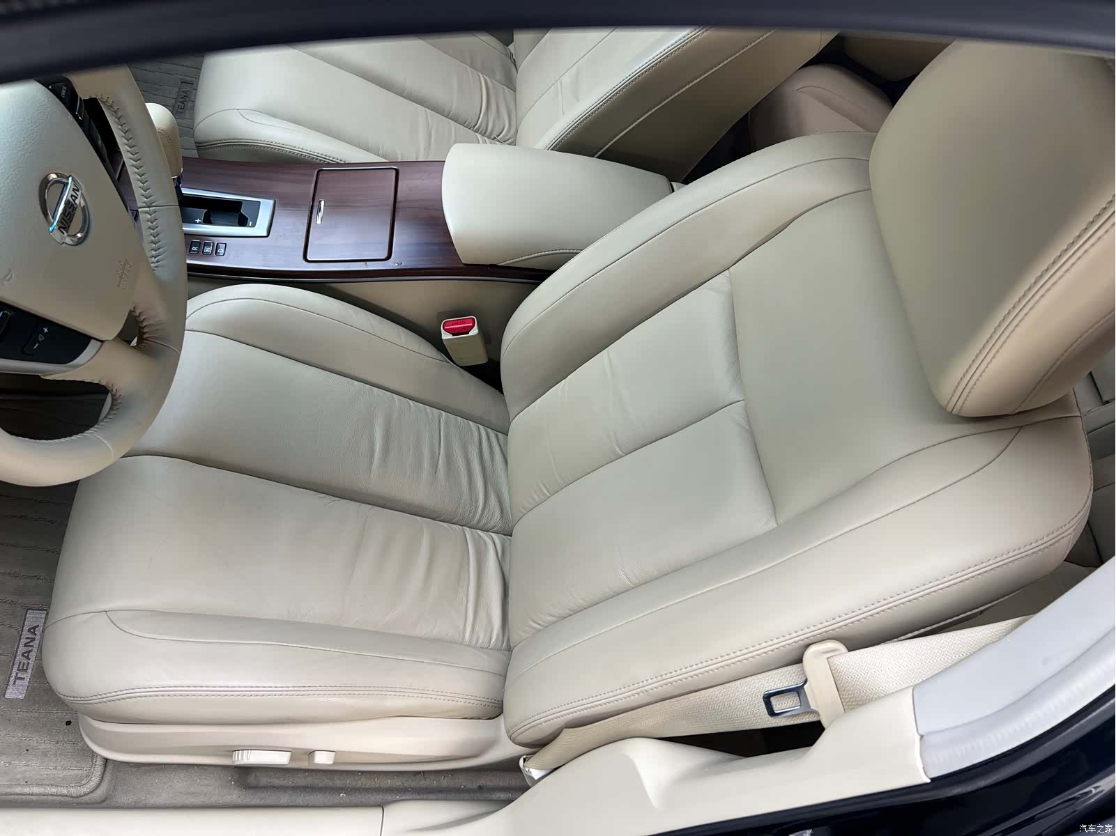 Nissan Teana, 2010 17