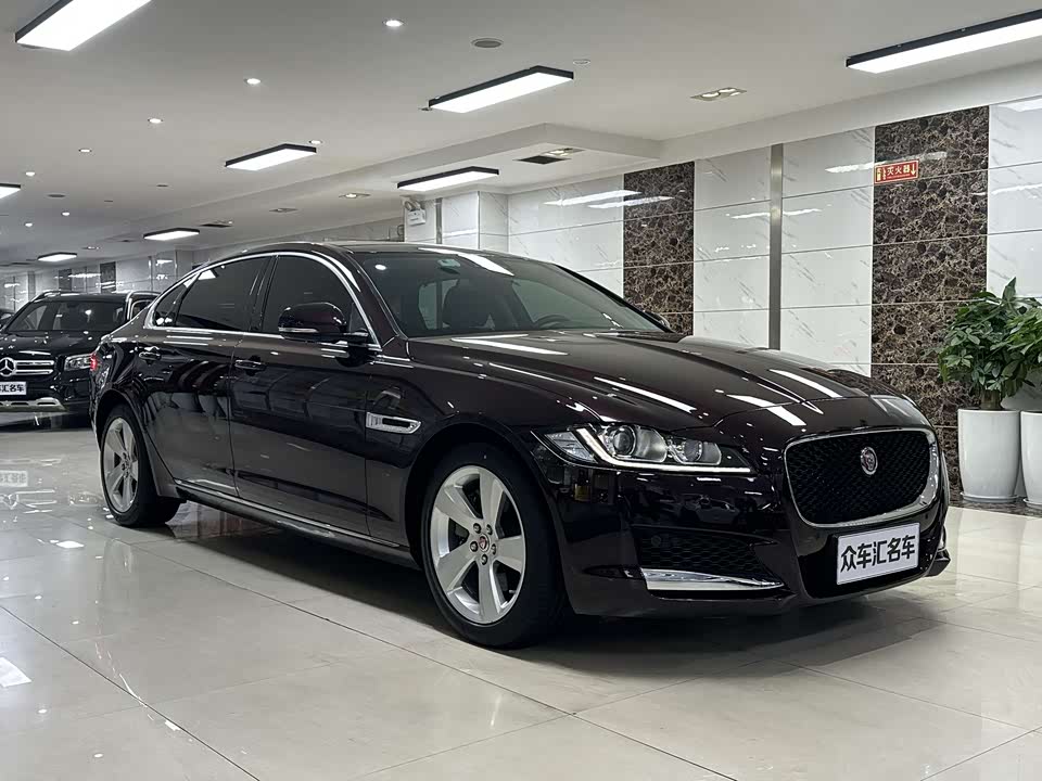 Jaguar XFL