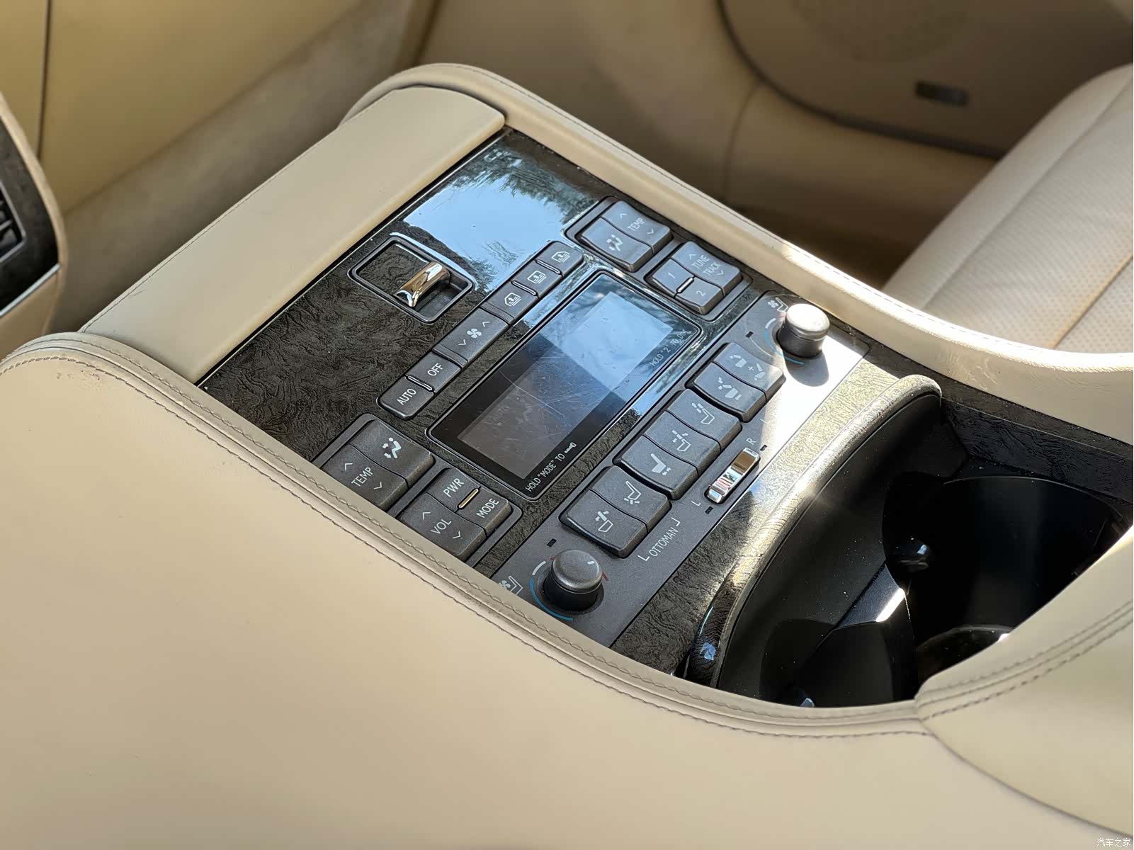 Lexus LS, 2007 16