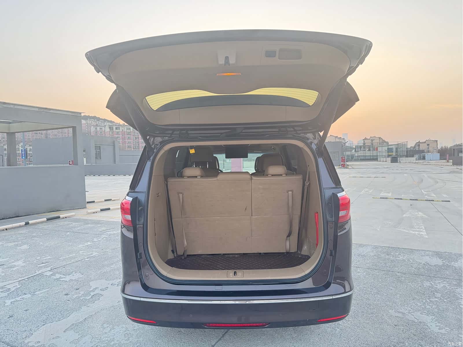 Buick GL8, 2018 13