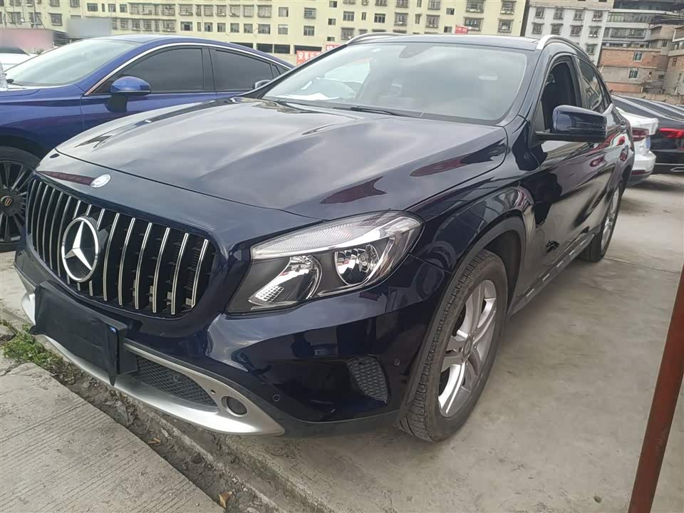 Mercedes-Benz GLA