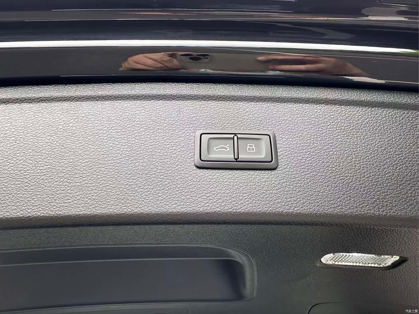 Audi Q5L, 1900 6
