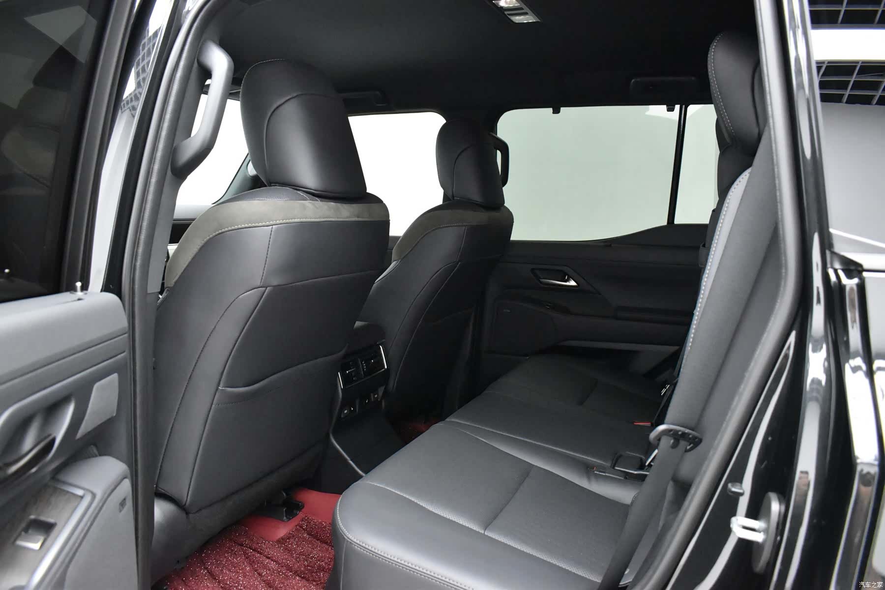 Lexus GX, 2026 19