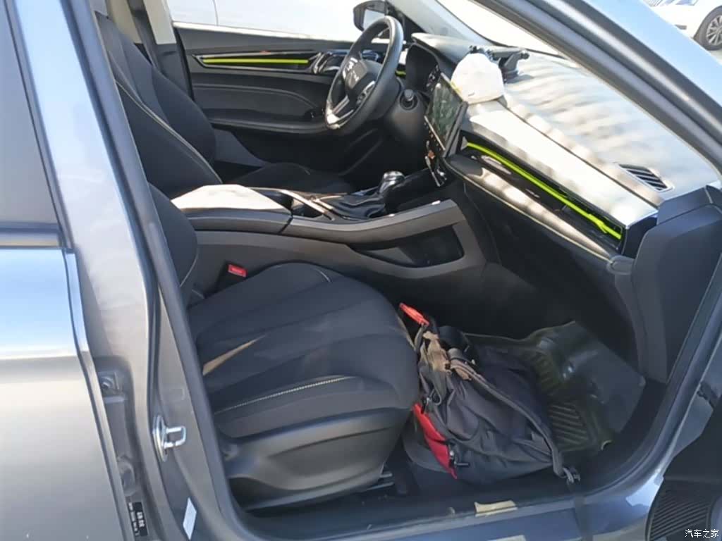 Roewe i5, 2022 25
