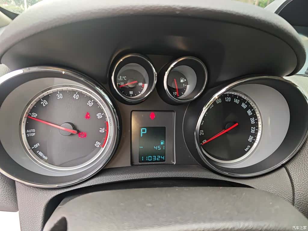 Buick Encore, 2015 12