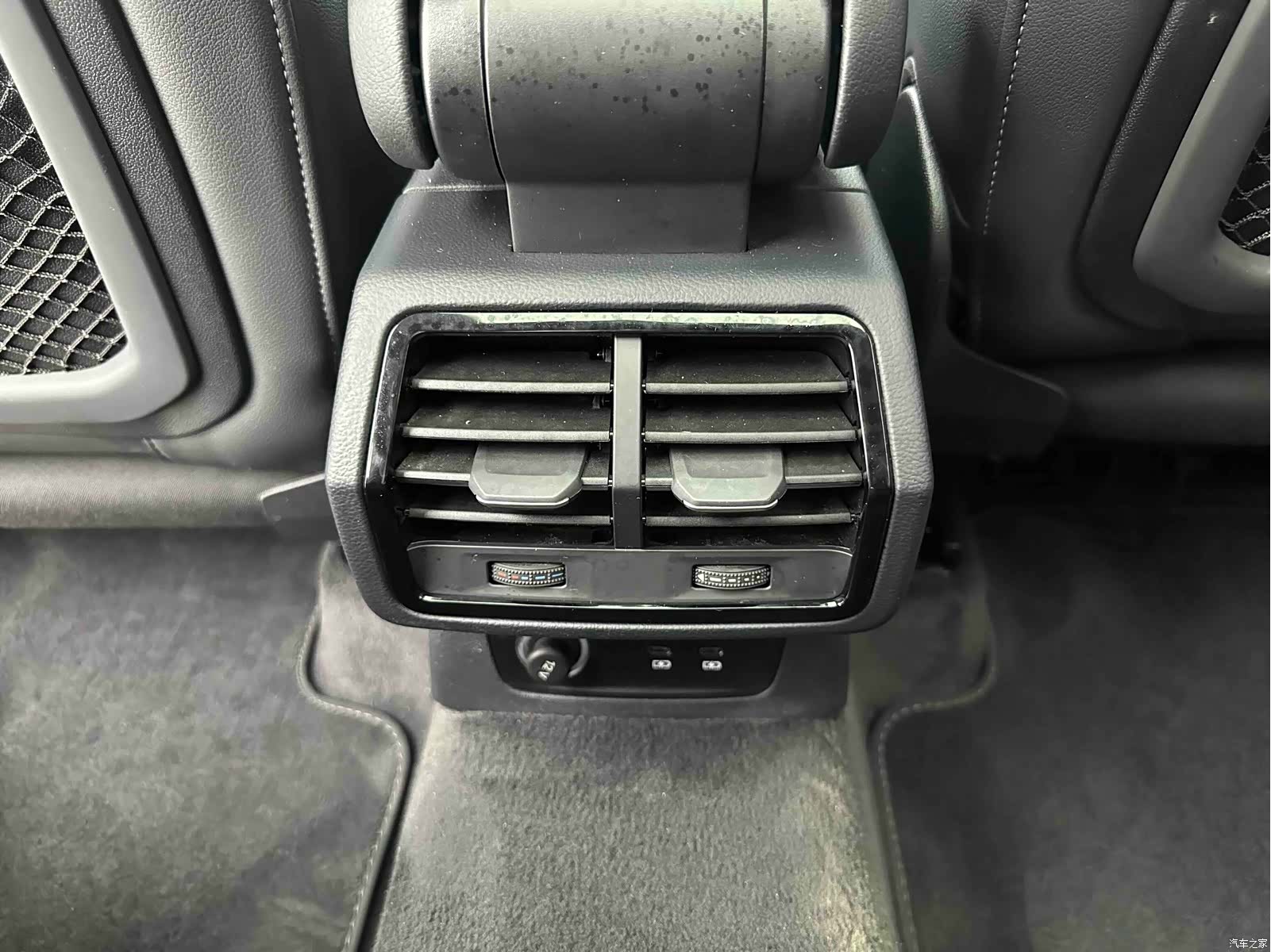Audi Q3, 2022 13