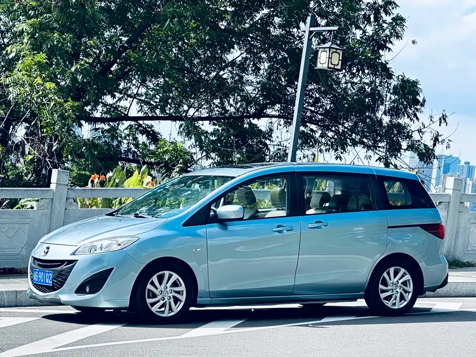 Mazda 5