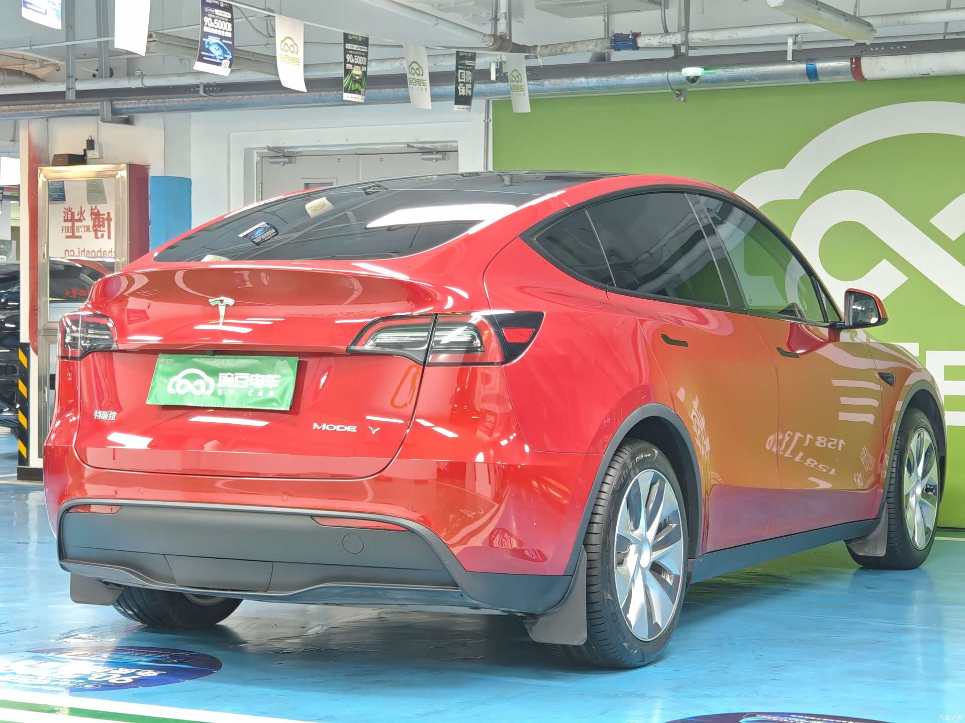 Tesla Model Y, 2023 18