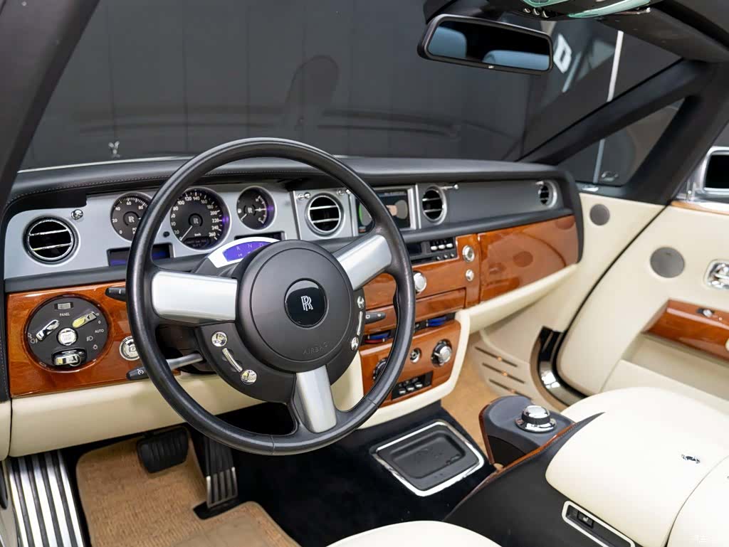 Rolls-Royce Phantom, 2009 9