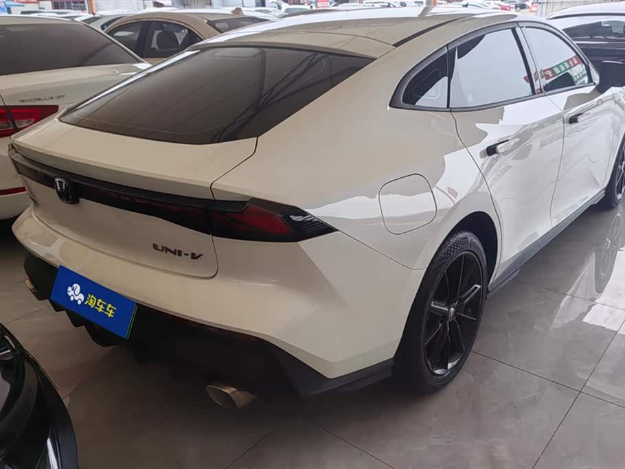 Changan UNI-V Smart iDD