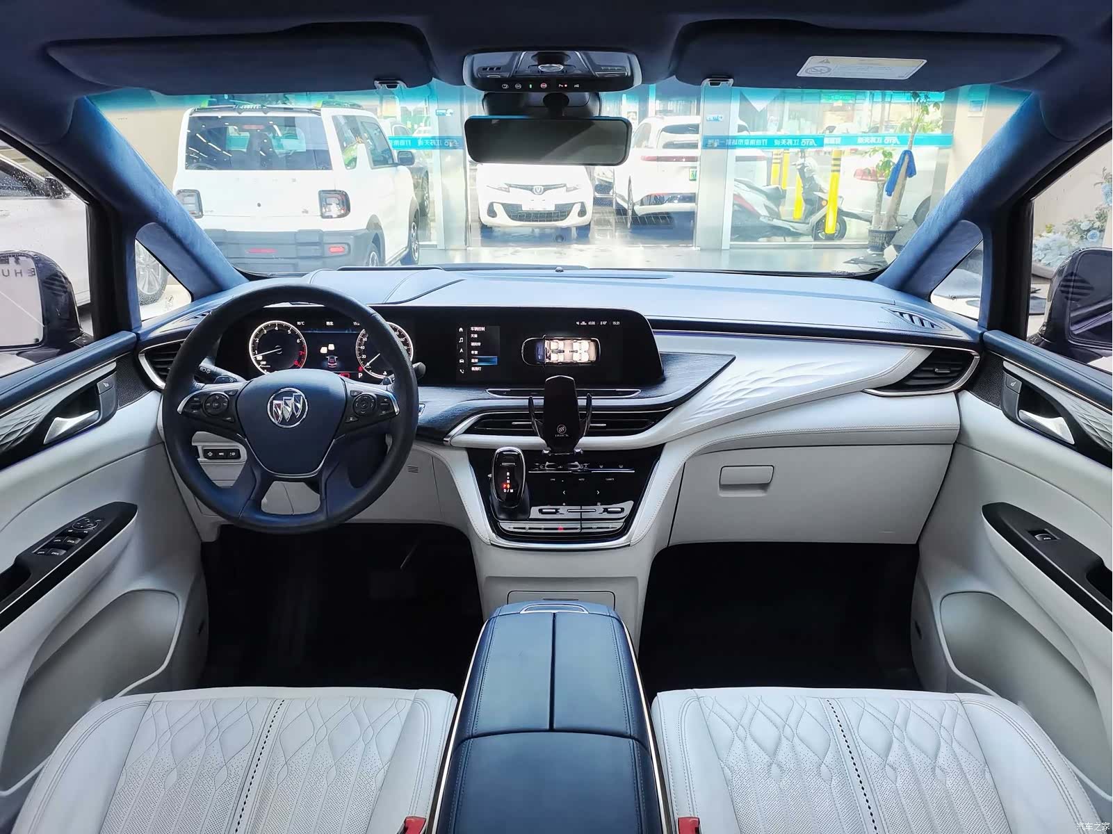 Buick GL8, 2022 7