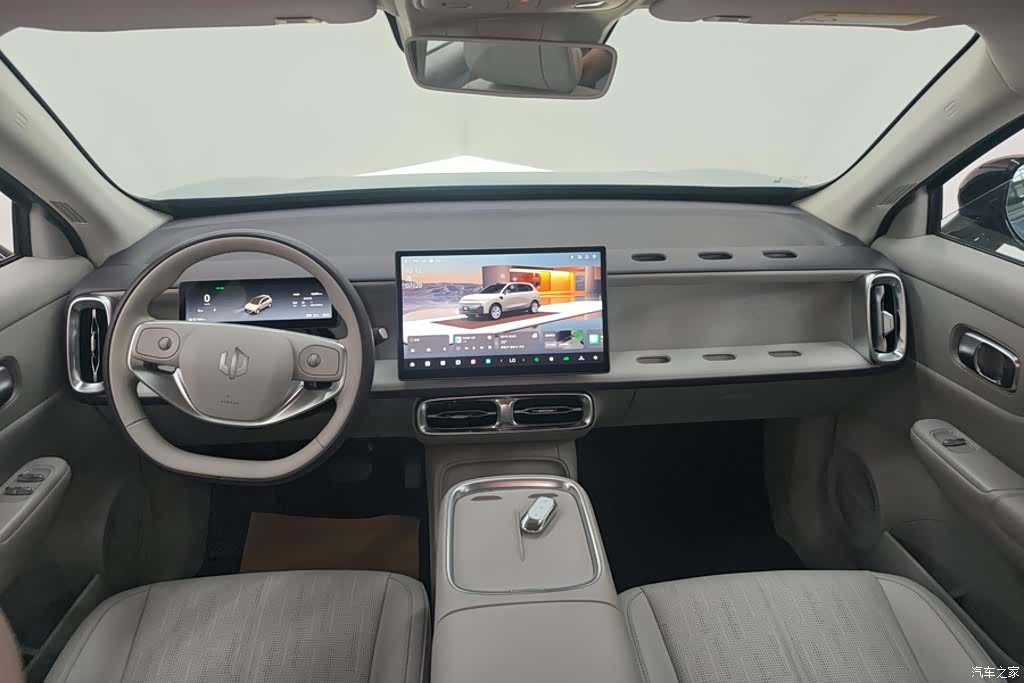 Leapmotor B10, 2025 12