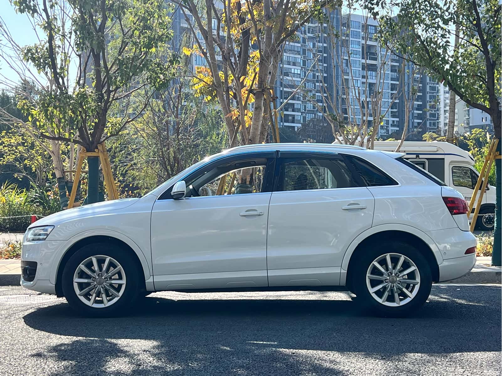 Audi Q3, 2013 8