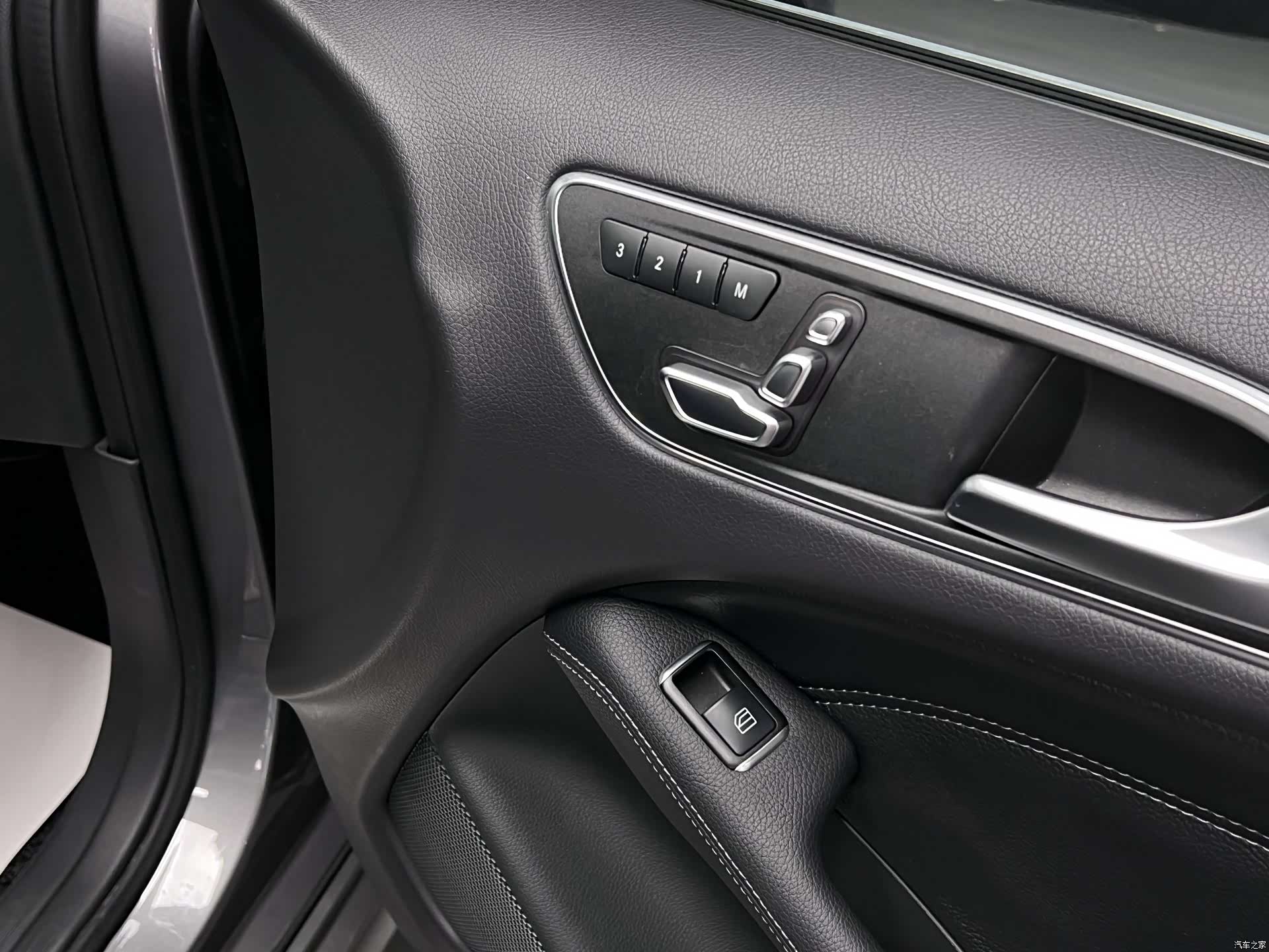 Mercedes-Benz B-Class, 2018 32