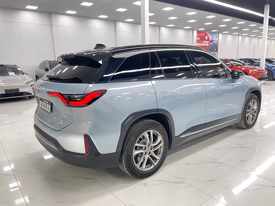 NIO ES6