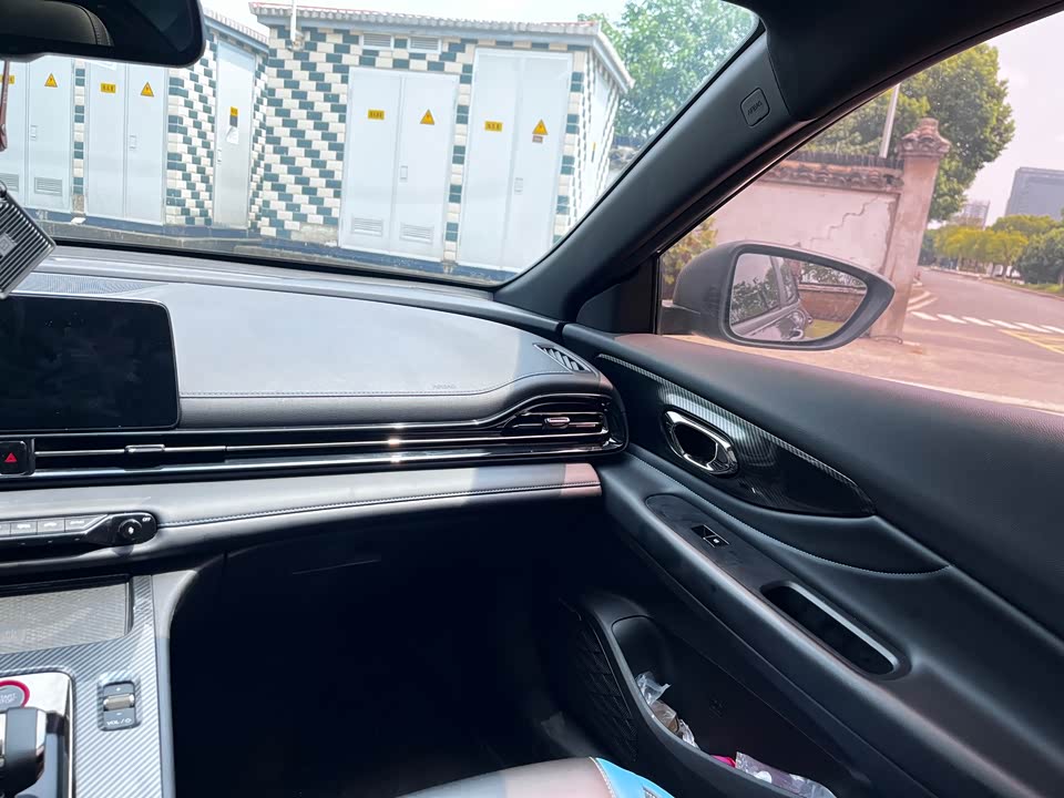 Trumpchi Shadow Leopard