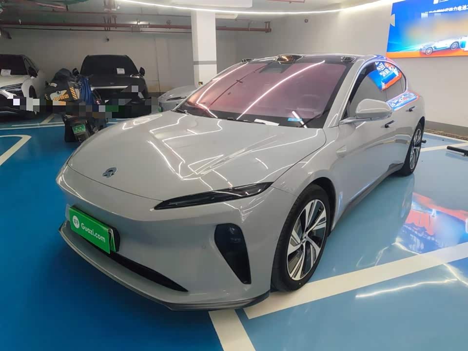 NIO ET5