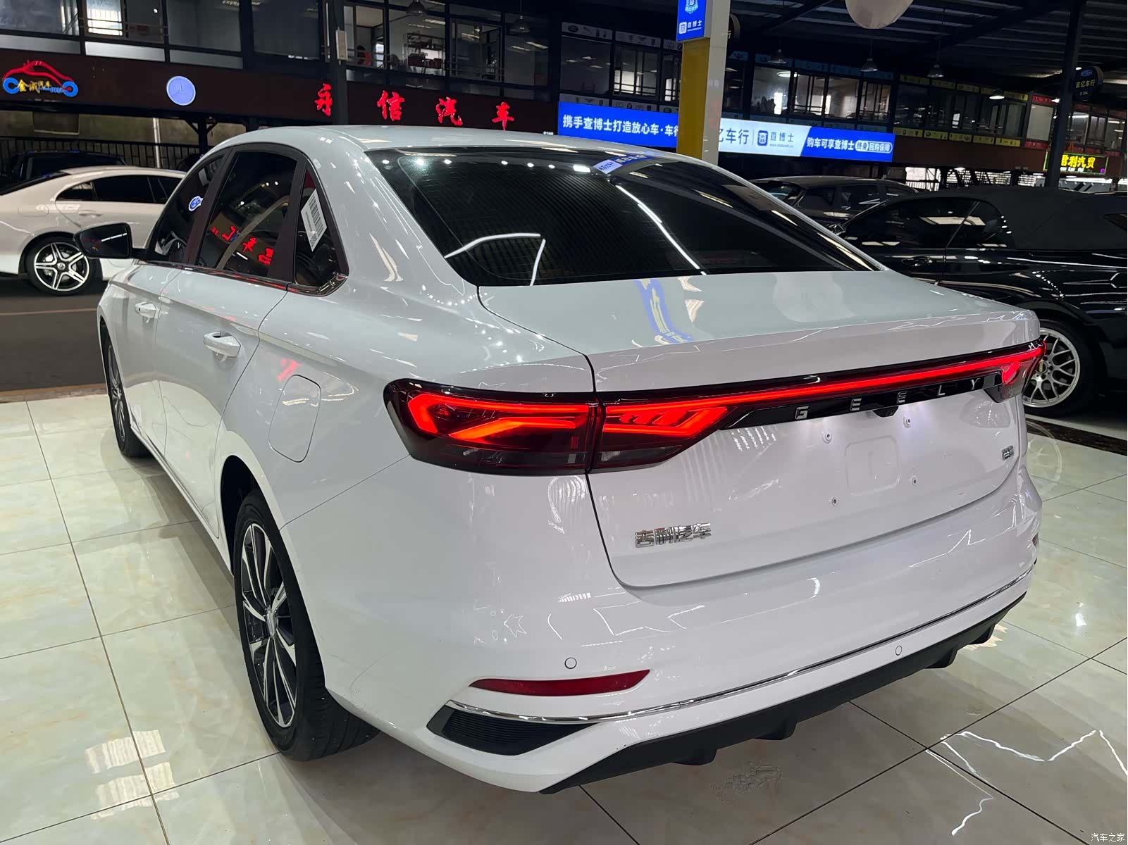 Geely Emgrand, 2024 15