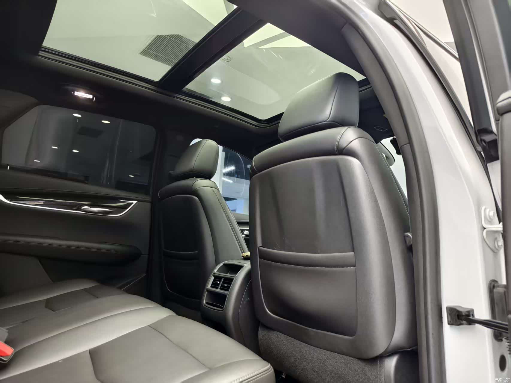 Cadillac XT5, 2021 11