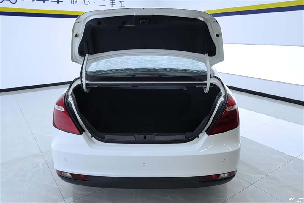 Geely Emgrand, 2016 4