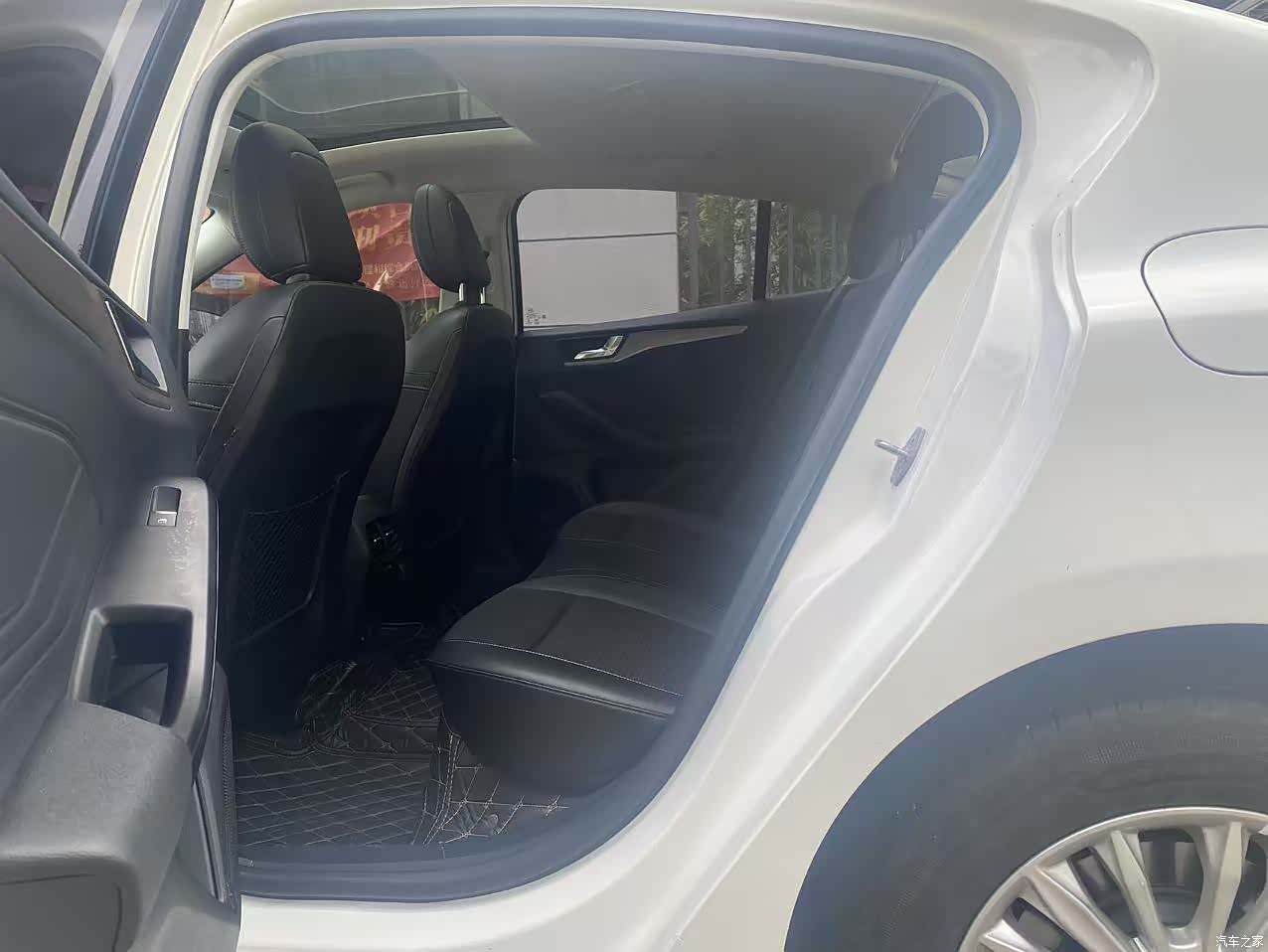 Ford Focus, 2020 все фото