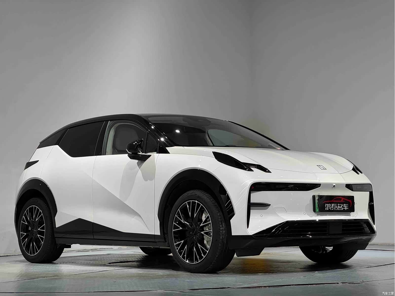 Zeekr X, 2024 4
