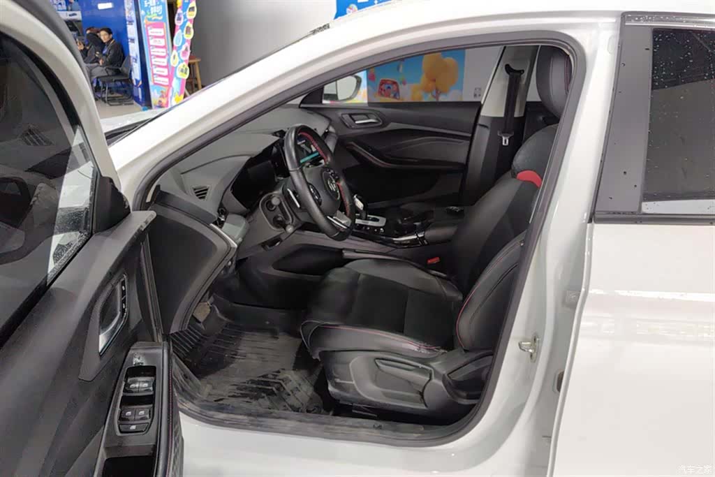 MG MG5, 2021 9