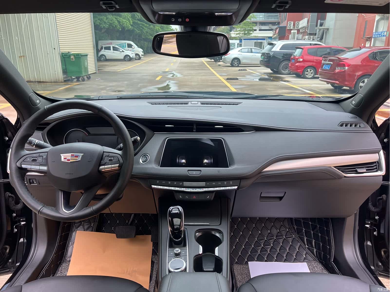 Cadillac XT4, 2020 все фото