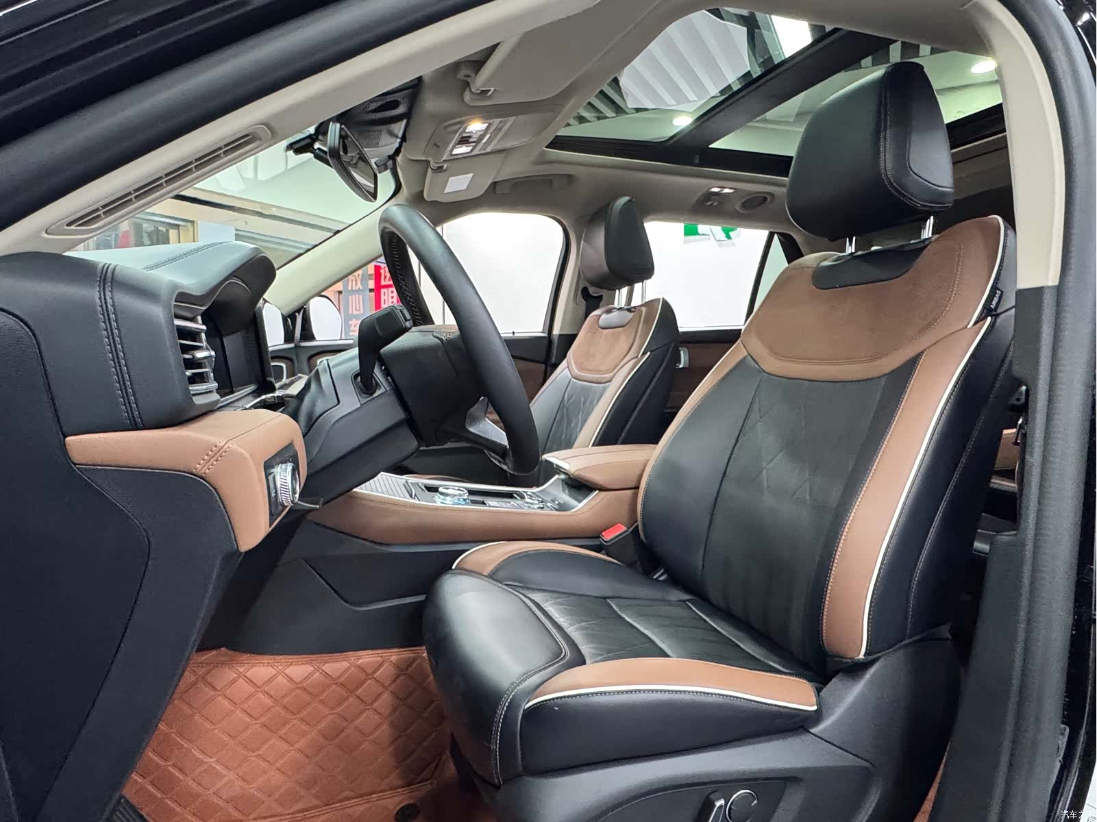 Ford Explorer, 2023 6