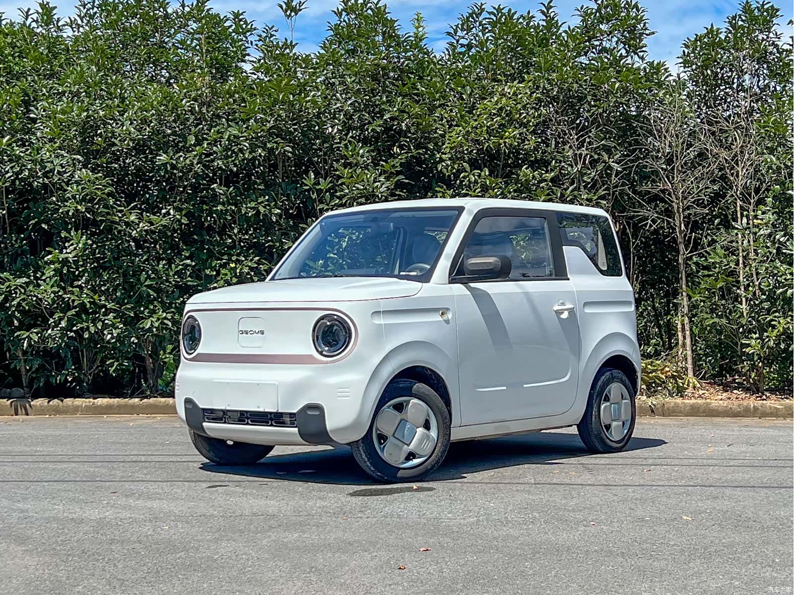 Geely Panda, 2023 1