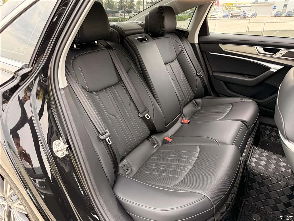 Audi A6L, 2025 13