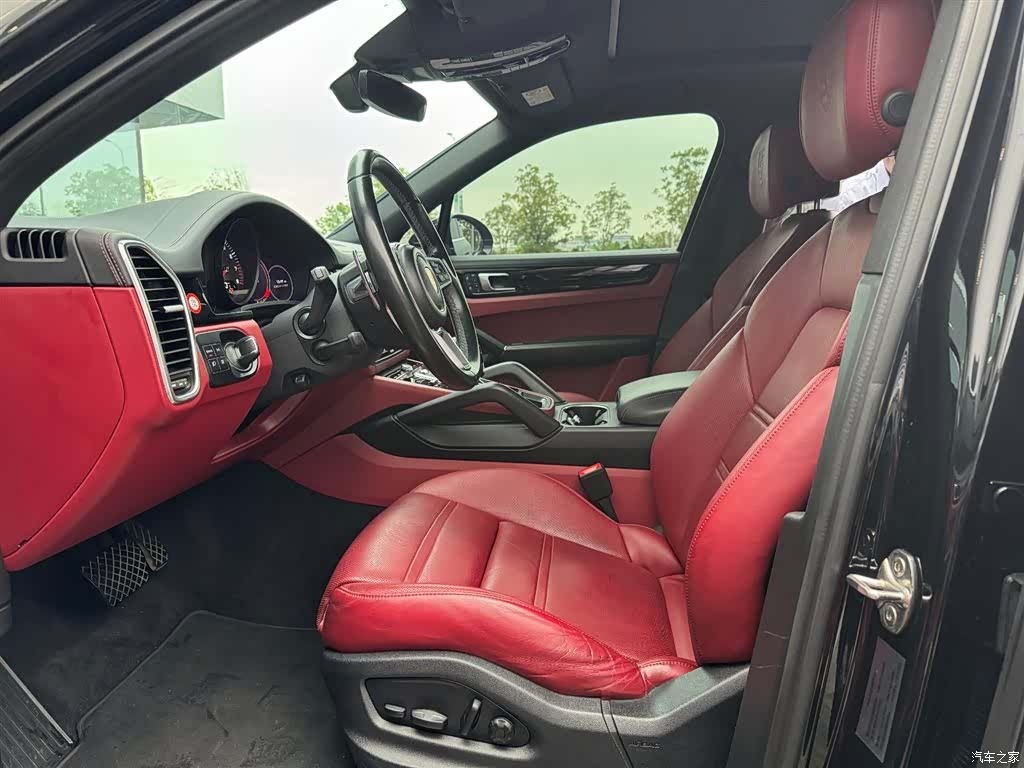 Porsche Cayenne, 2022 10