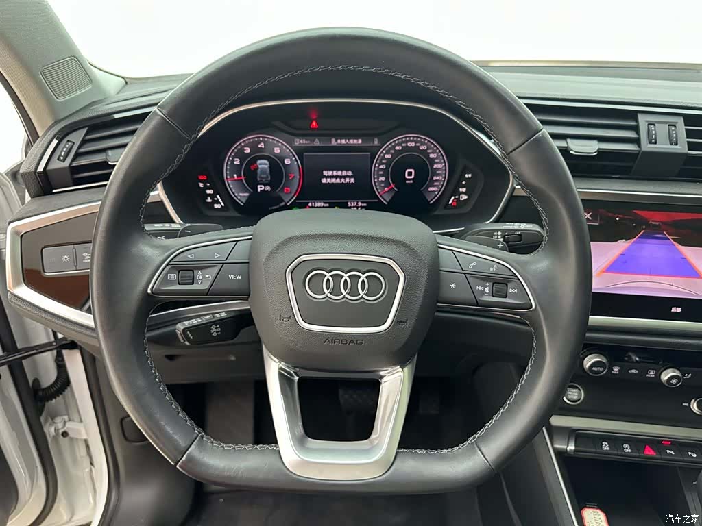 Audi Q3, 2023 20