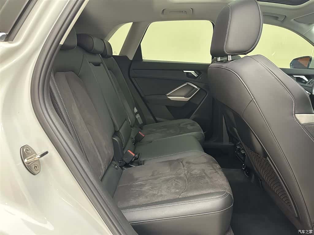 Audi Q3, 2023 16