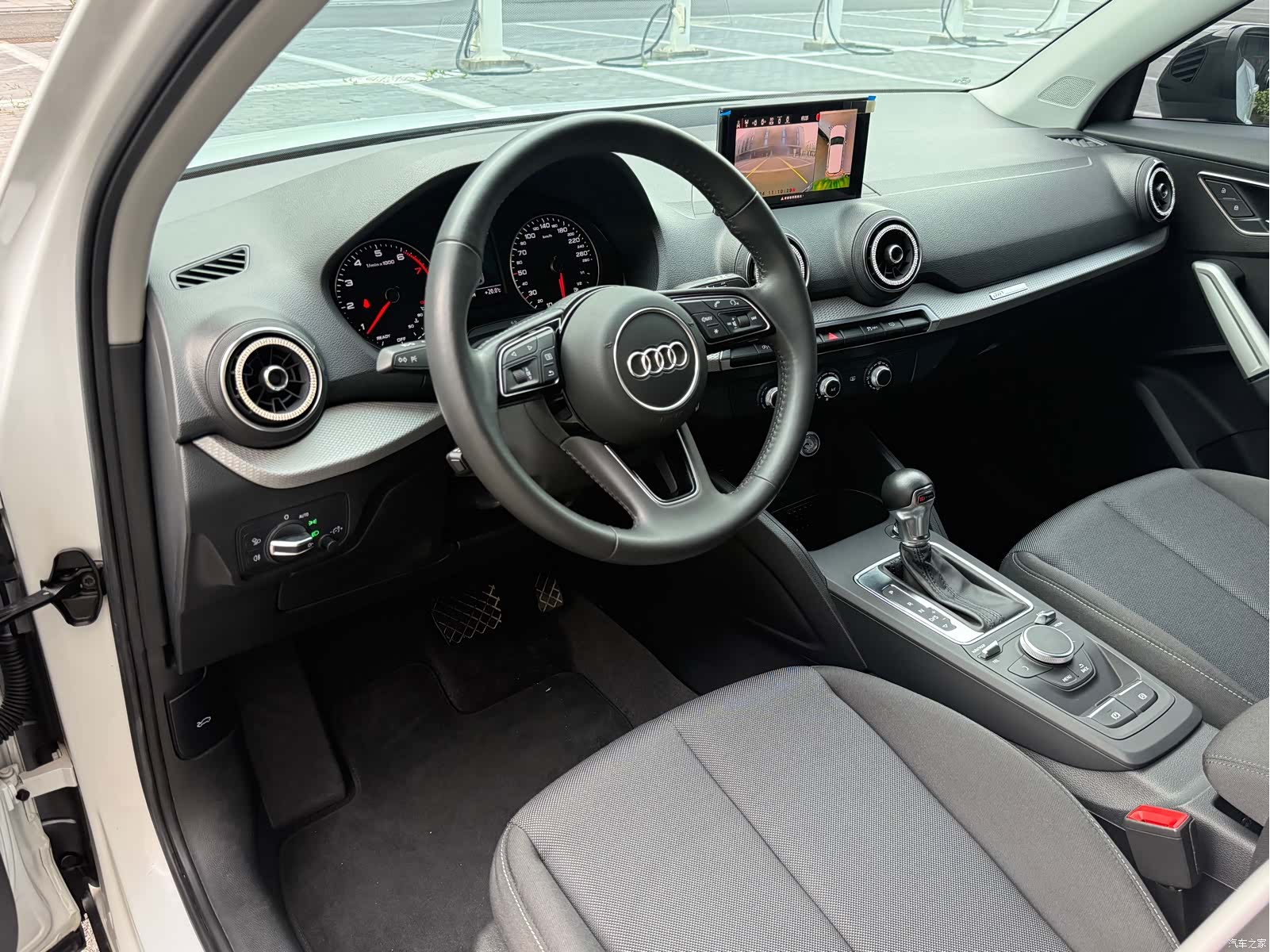 Audi Q2L, 2020 7