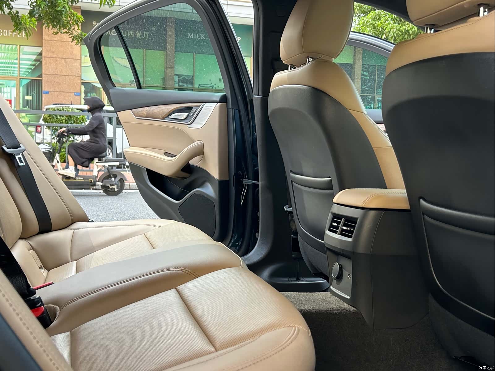 Cadillac CT5, 2022 15
