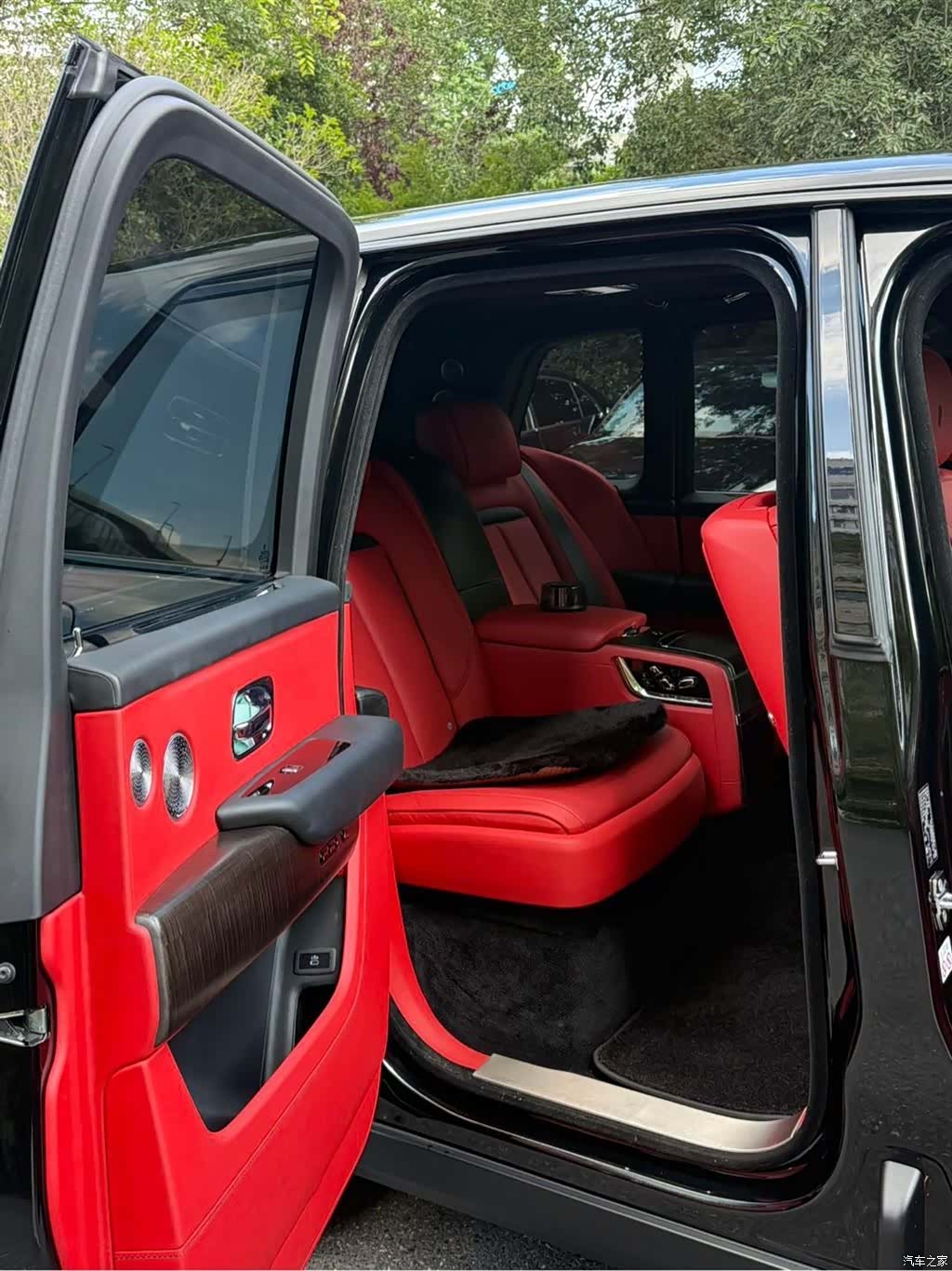 Rolls-Royce Cullinan, 2019 11