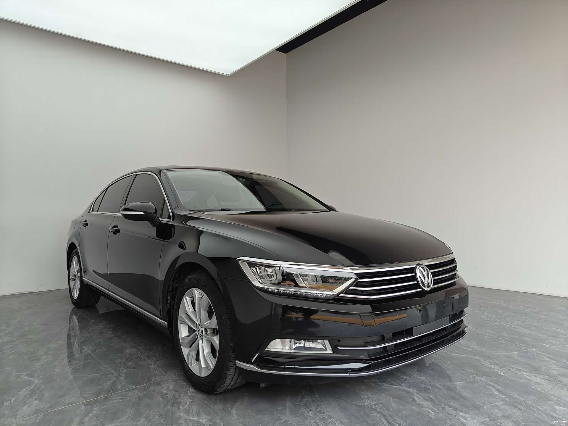 Volkswagen Magotan, 2019 3