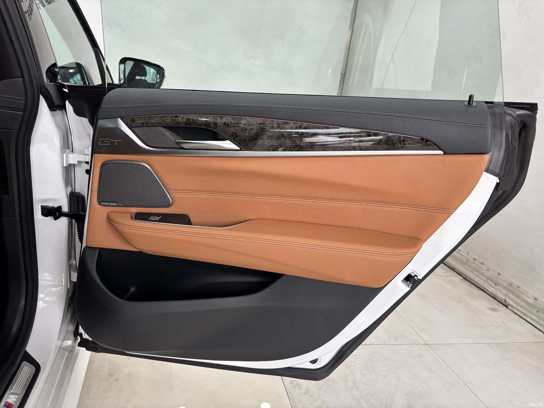 BMW 6 Series GT, 2024 26